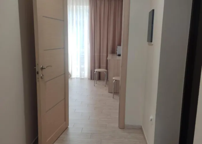 золота * 波利亚纳