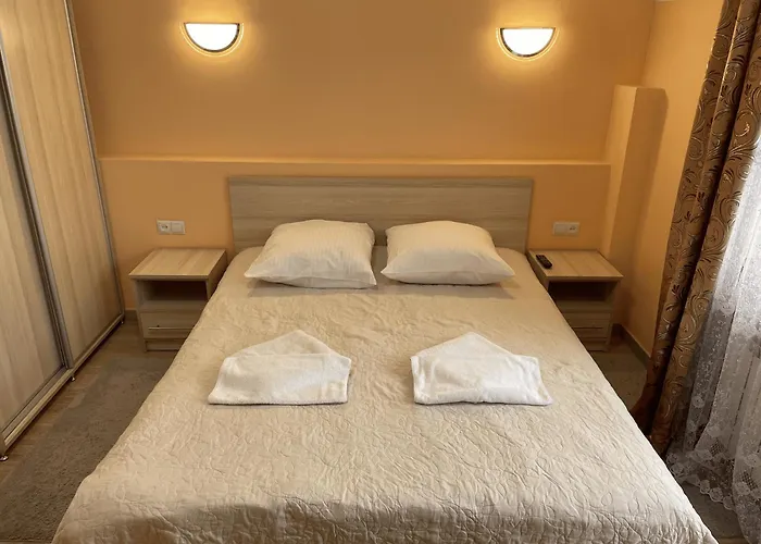 золота 波利亚纳